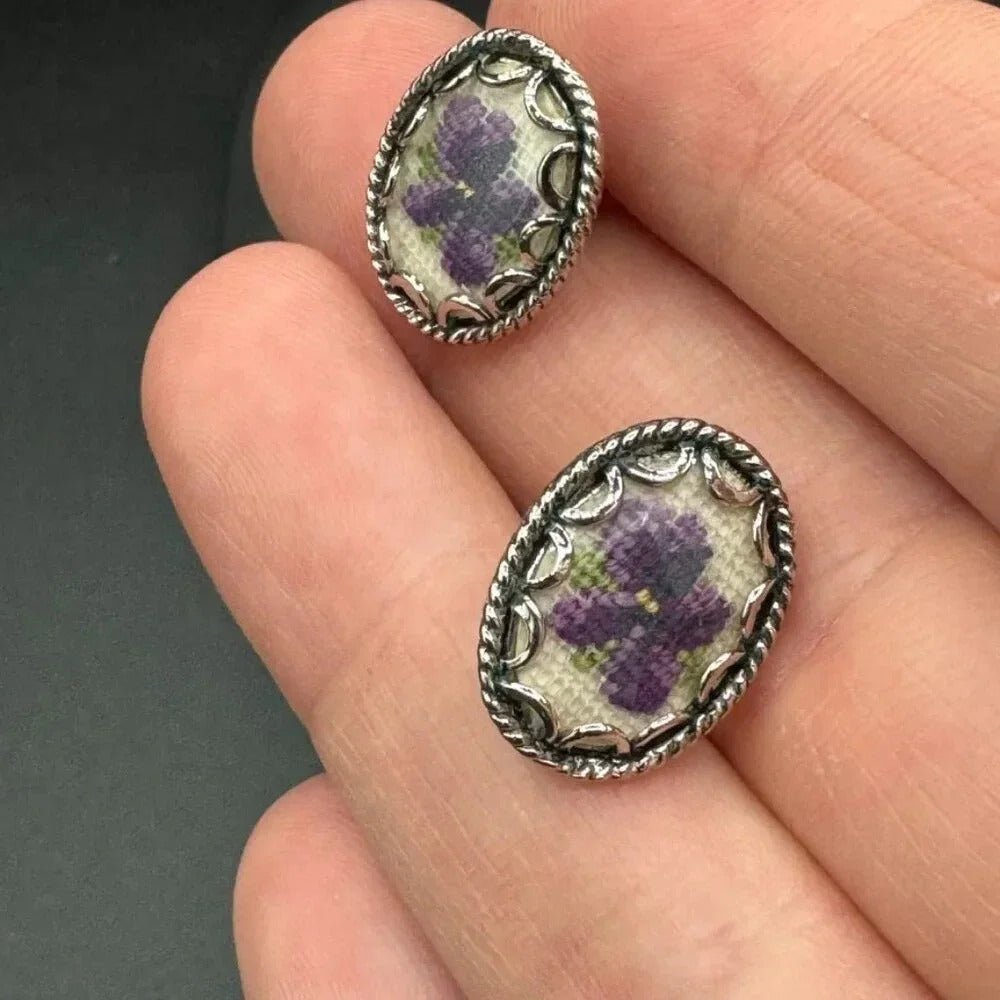 EarringsVintage 1950s Hand Embroidered Purple Pansy Needlepoint Stud Earrings