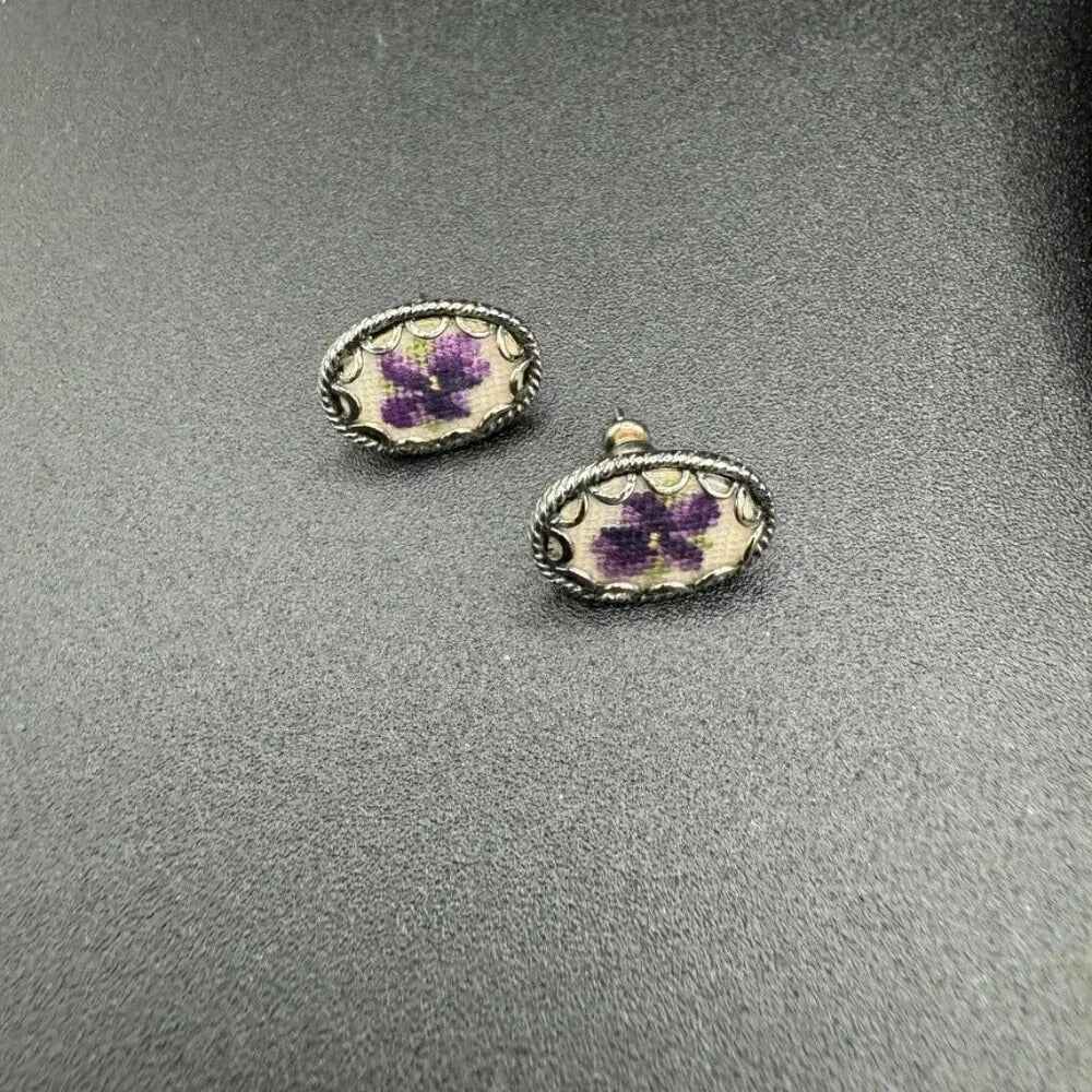 EarringsVintage 1950s Hand Embroidered Purple Pansy Needlepoint Stud Earrings