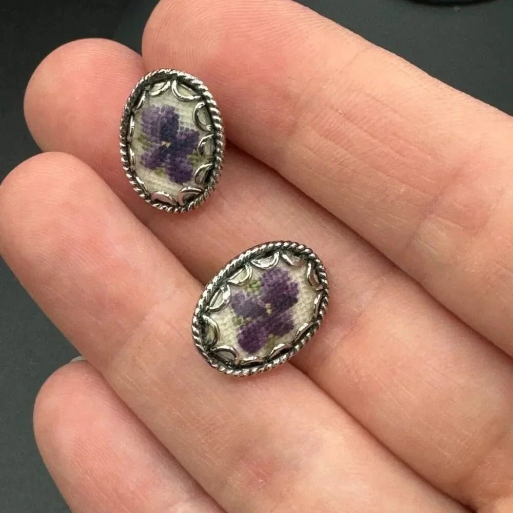 EarringsVintage 1950s Hand Embroidered Purple Pansy Needlepoint Stud Earrings