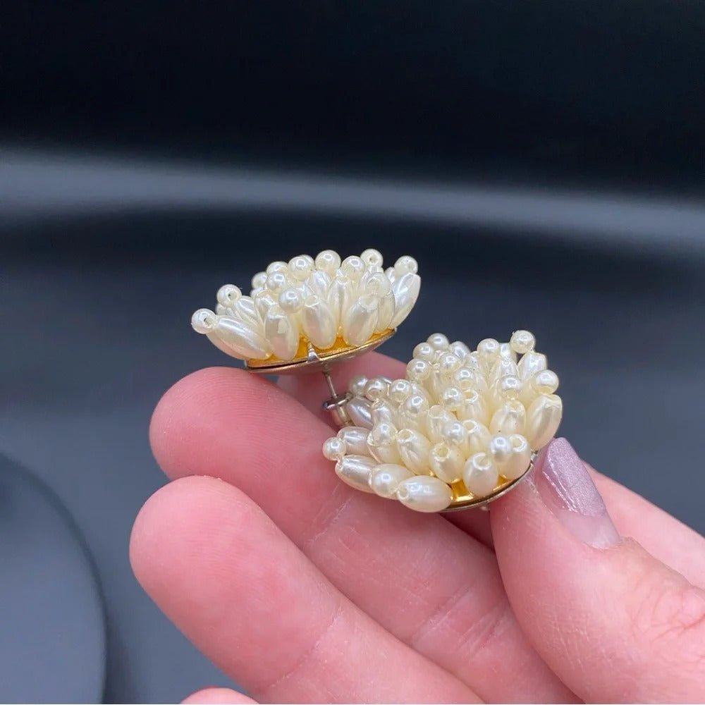 EarringsVintage 1950s/60s Faux Pearl Cluster Flower Stud Earrings