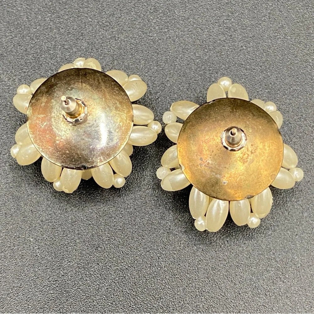 EarringsVintage 1950s/60s Faux Pearl Cluster Flower Stud Earrings