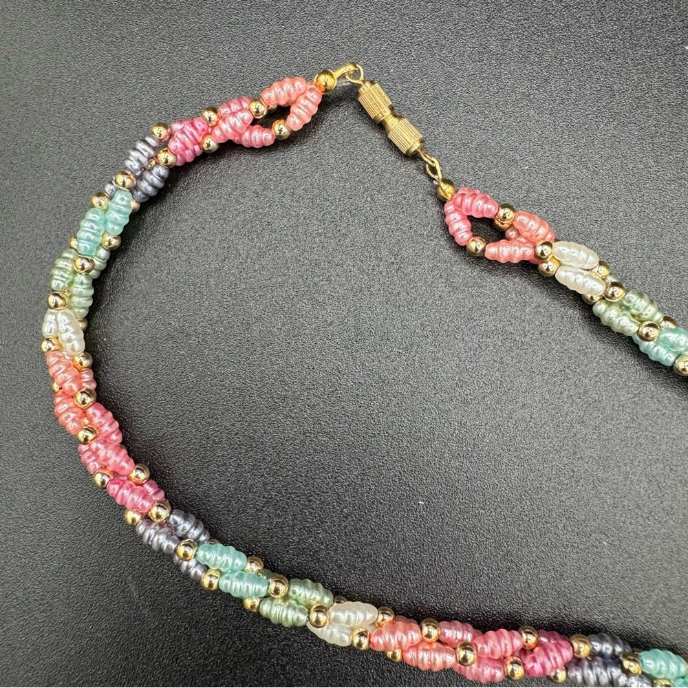 NecklaceVintage 1980s Pastel Faux Pearl Twisted Blue, Pink Necklace
