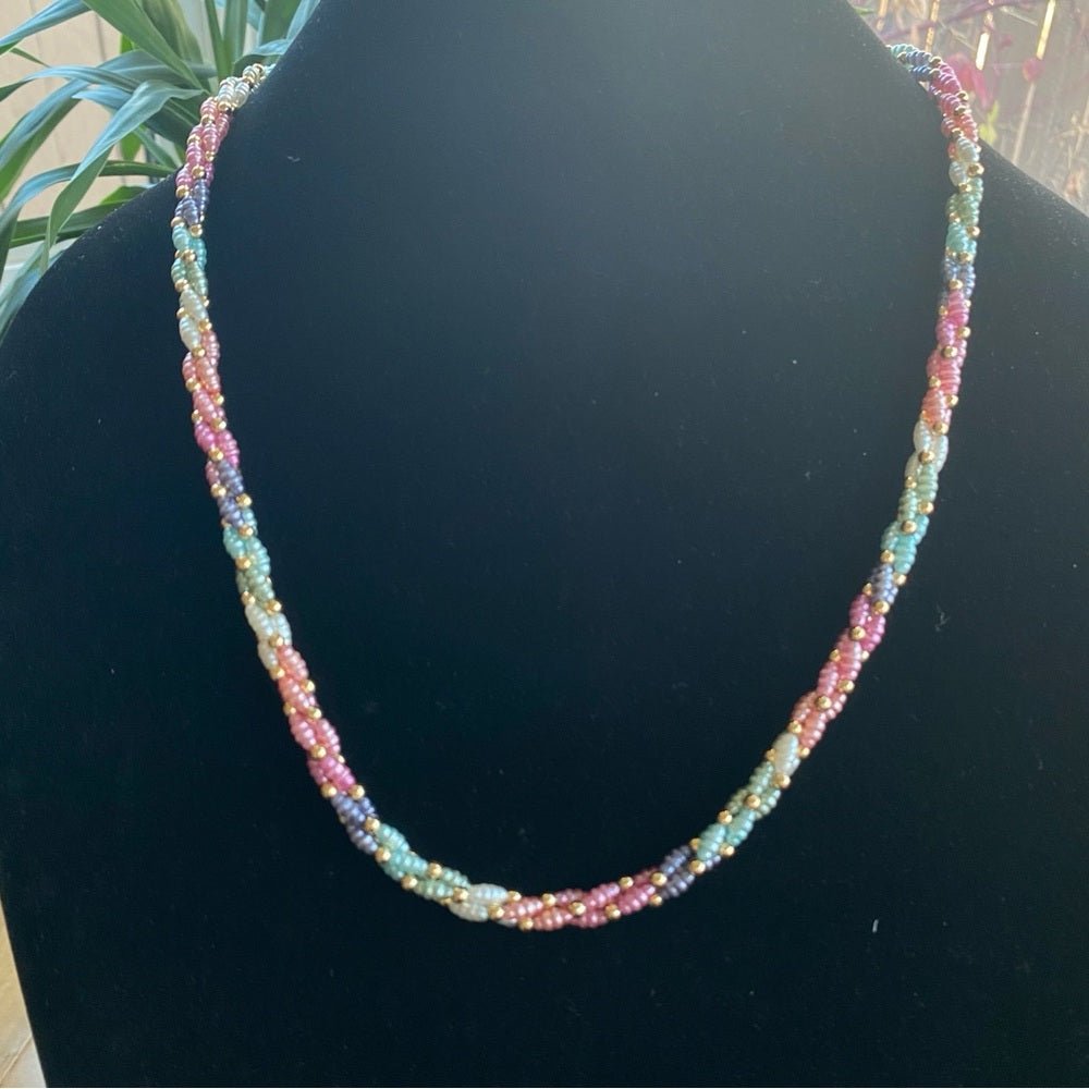NecklaceVintage 1980s Pastel Faux Pearl Twisted Blue, Pink Necklace
