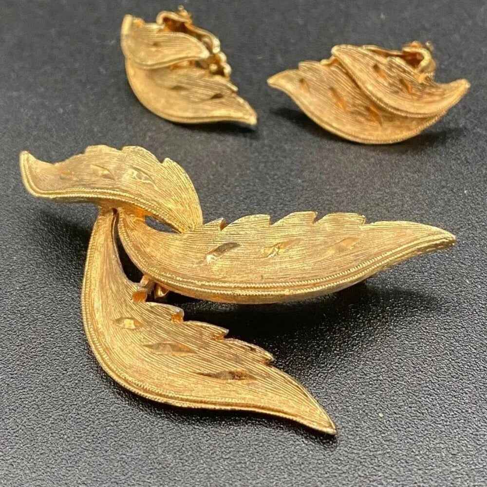 SetsVintage 60s JJ Textured Gold Tone Gilt Leaf Set Brooch and Clip On Earrings