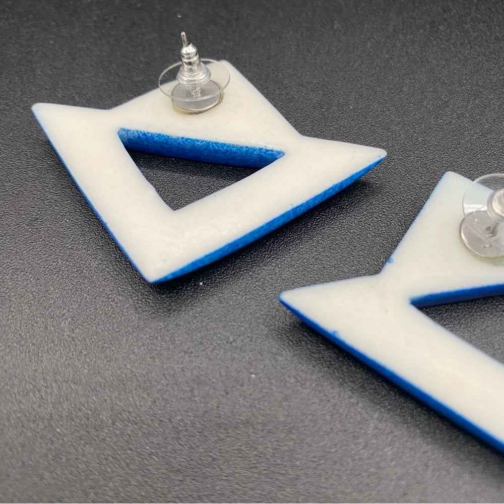 EarringsVintage 80s/90s Bright Blue Mod Geometric Lucite Earrings