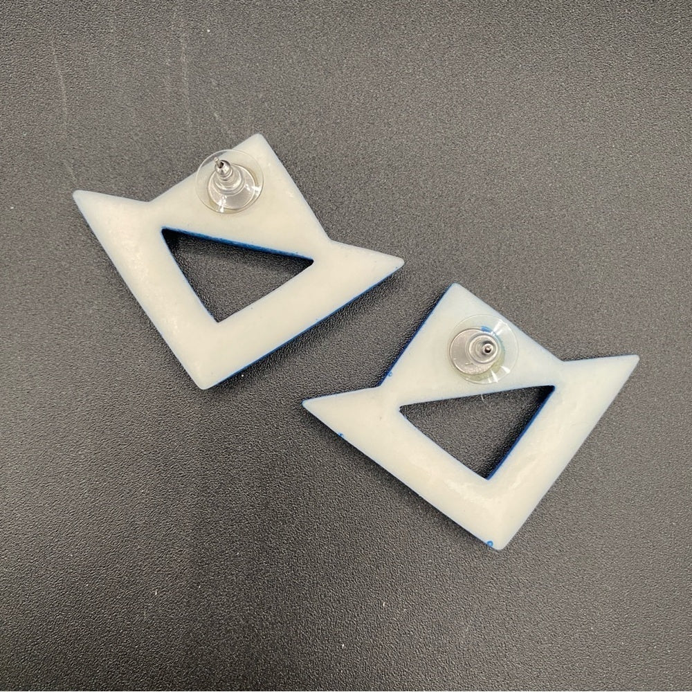 EarringsVintage 80s/90s Bright Blue Mod Geometric Lucite Earrings