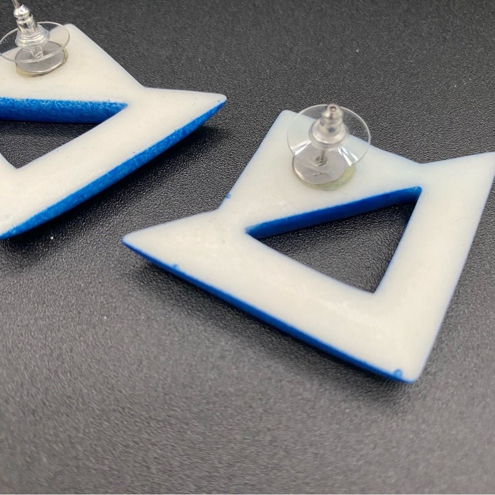 EarringsVintage 80s/90s Bright Blue Mod Geometric Lucite Earrings