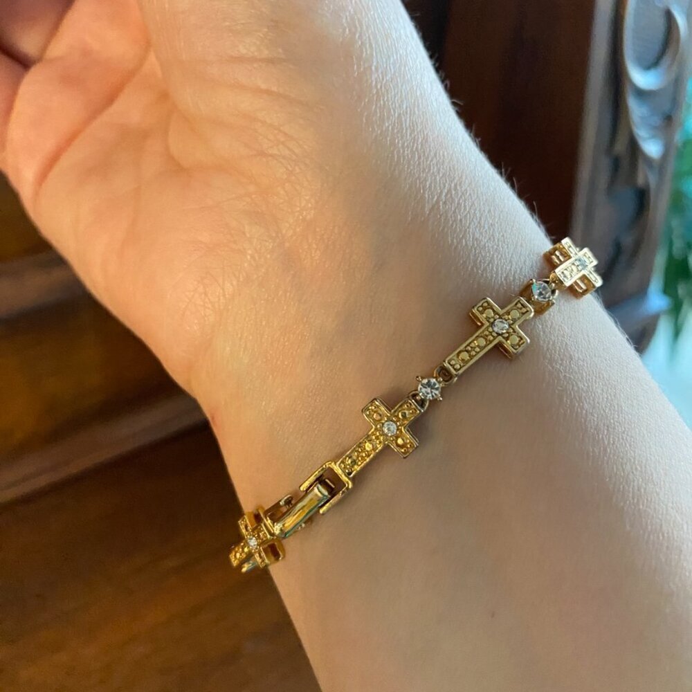 BraceletVintage Avon Gold-Tone Cross Tennis Bracelet with Crystal Rhinestones