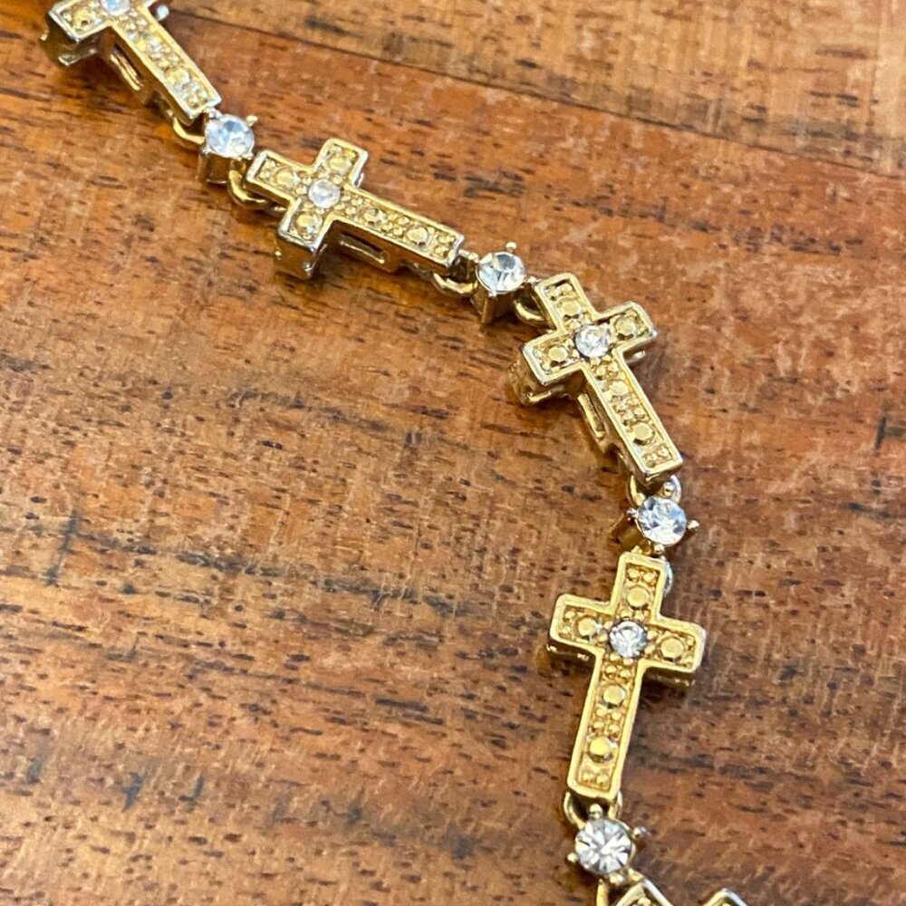 BraceletVintage Avon Gold-Tone Cross Tennis Bracelet with Crystal Rhinestones