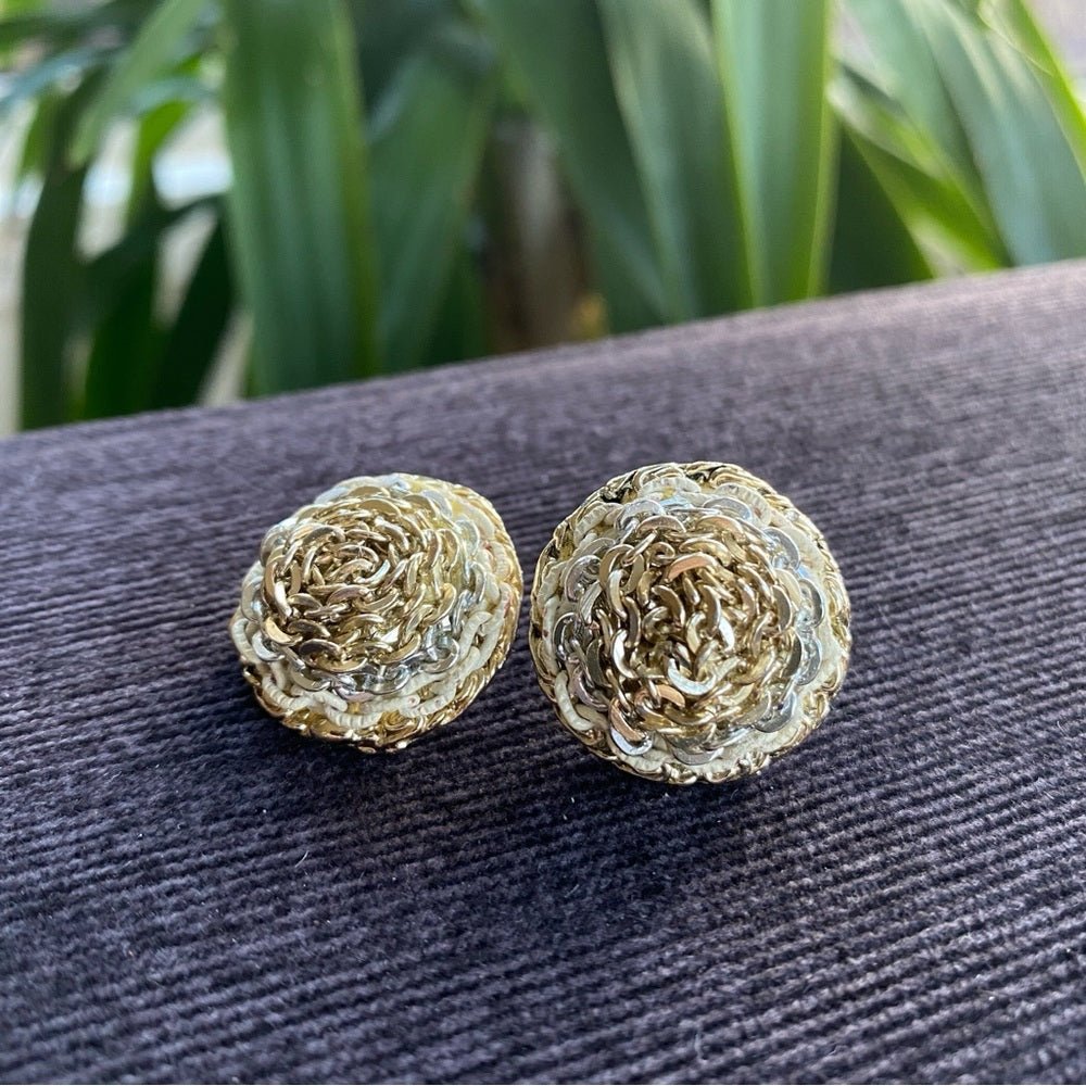 EarringsVintage Brutalist Three-Tone Chain Dome Clip-On Earrings