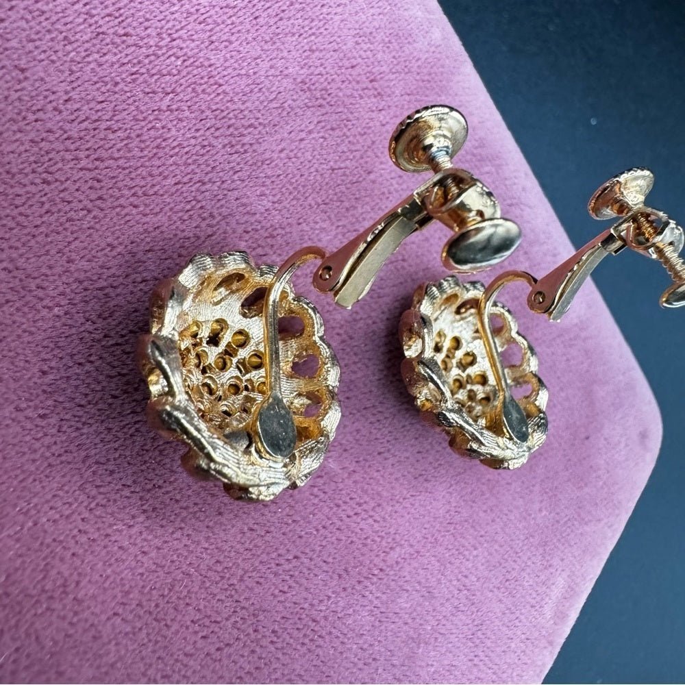 EarringsVintage Deadstock Gold-Tone Dome Rhinestone Screwback Earrings