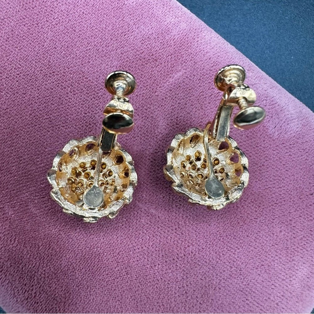 EarringsVintage Deadstock Gold-Tone Dome Rhinestone Screwback Earrings