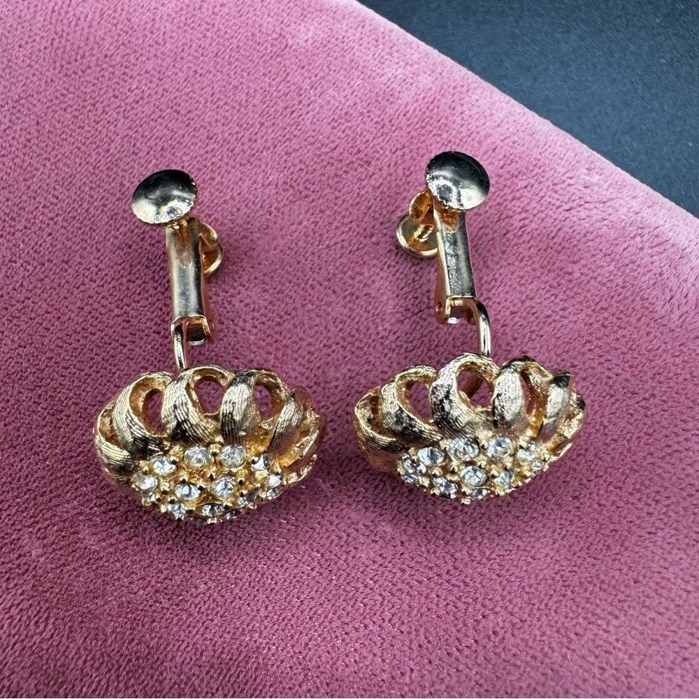 EarringsVintage Deadstock Gold-Tone Dome Rhinestone Screwback Earrings