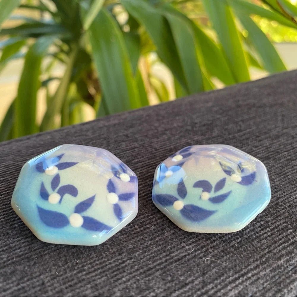 EarringsVintage Japanese Hand-Painted Porcelain Clip-On Earrings