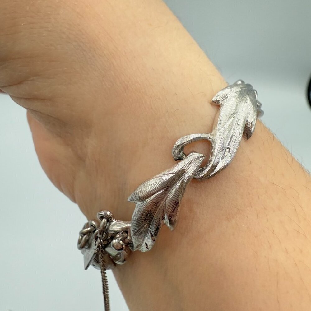 BraceletVintage Monet Brushed Silver Leaf Bracelet with Safety Clasp