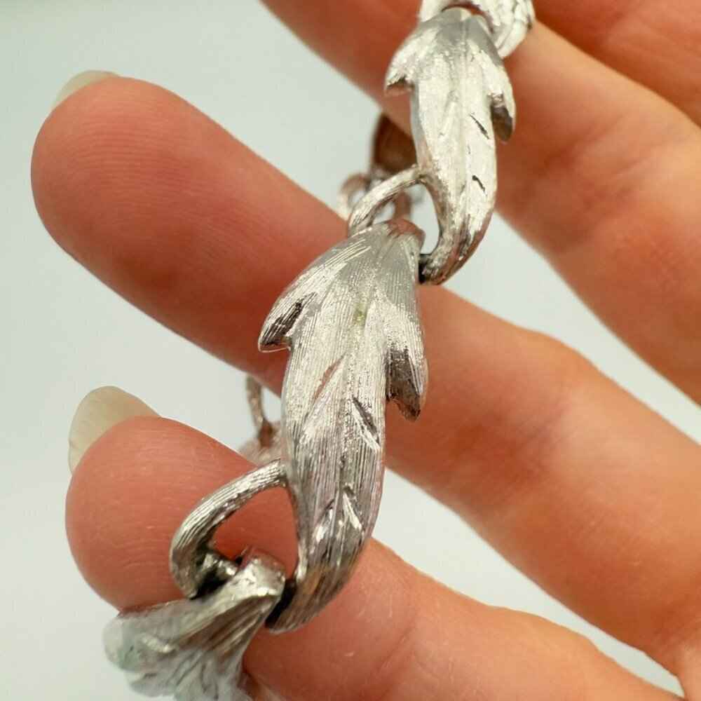 BraceletVintage Monet Brushed Silver Leaf Bracelet with Safety Clasp