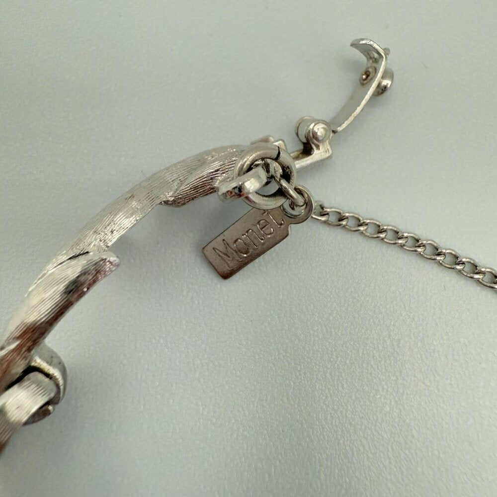 BraceletVintage Monet Brushed Silver Leaf Bracelet with Safety Clasp
