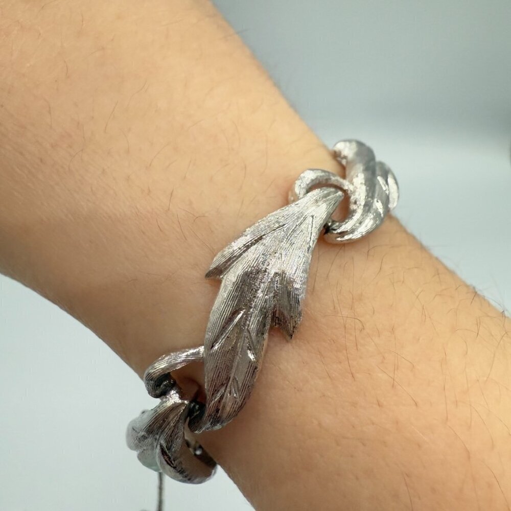 BraceletVintage Monet Brushed Silver Leaf Bracelet with Safety Clasp