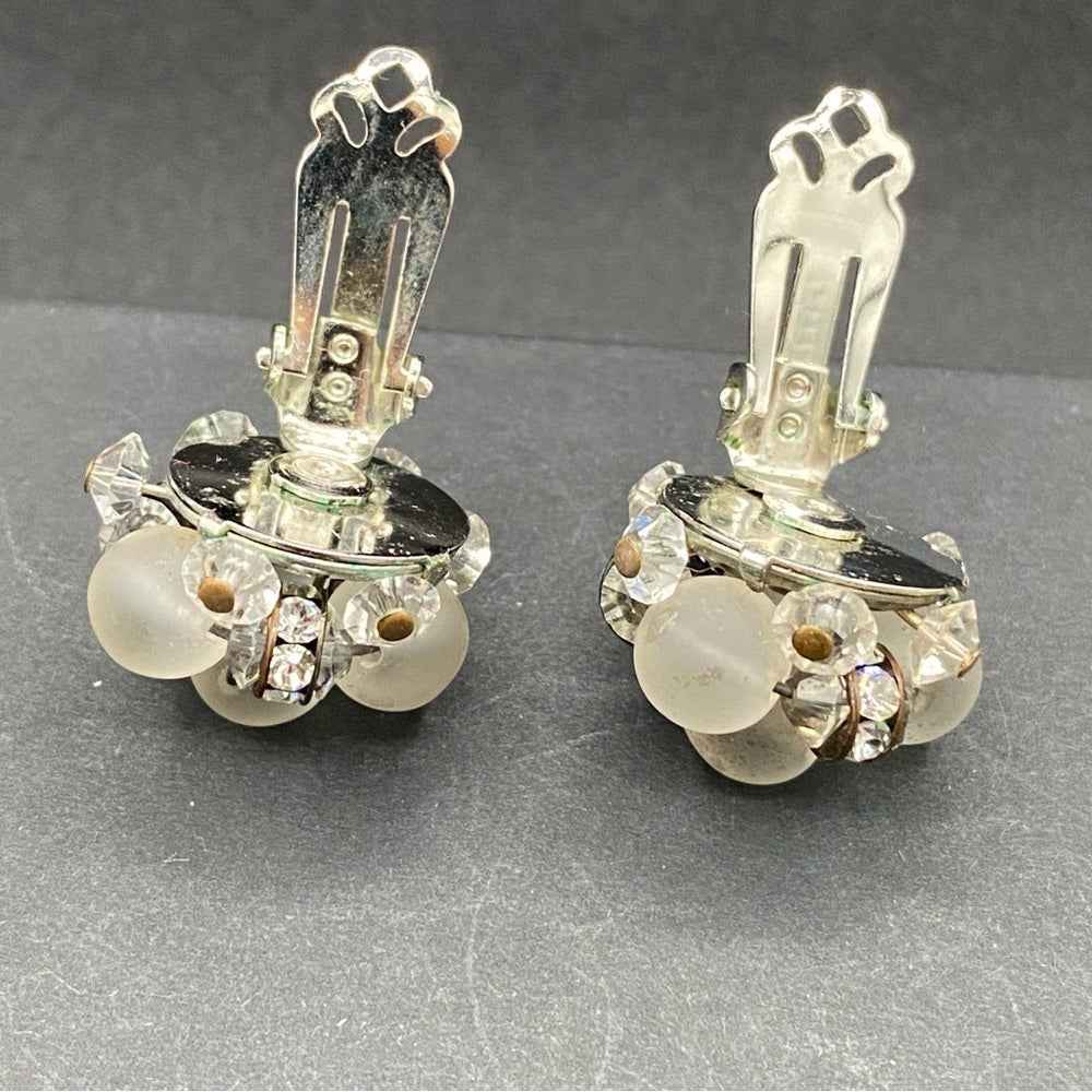 EarringsVintage Pearlcraft Signed Silver-Tone & Frosted White Cluster Clip-Ons — circa 1950