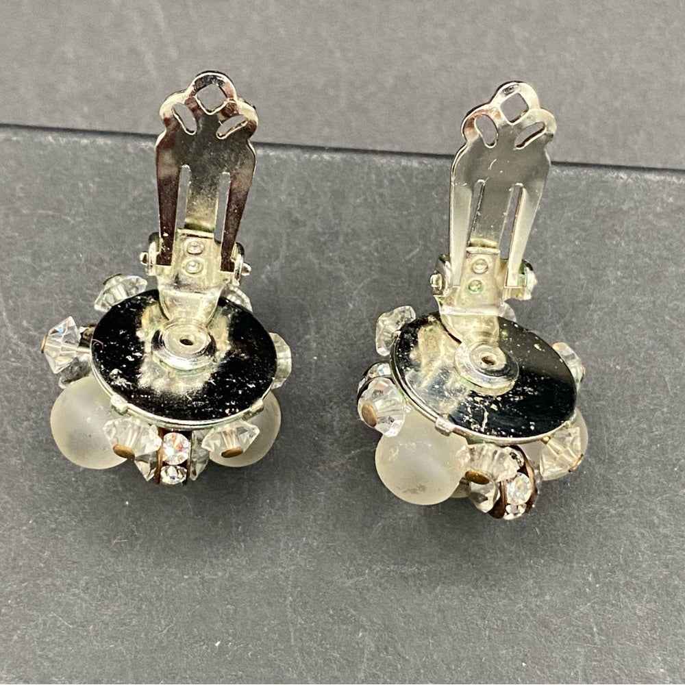 EarringsVintage Pearlcraft Signed Silver-Tone & Frosted White Cluster Clip-Ons — circa 1950