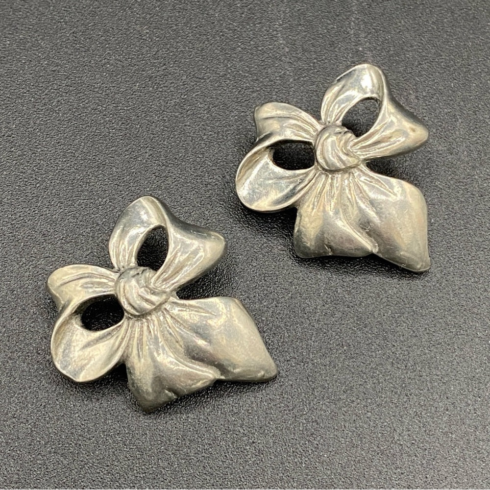 EarringsVintage Seagull Canada Signed Pewter Bow Earrings — 1988
