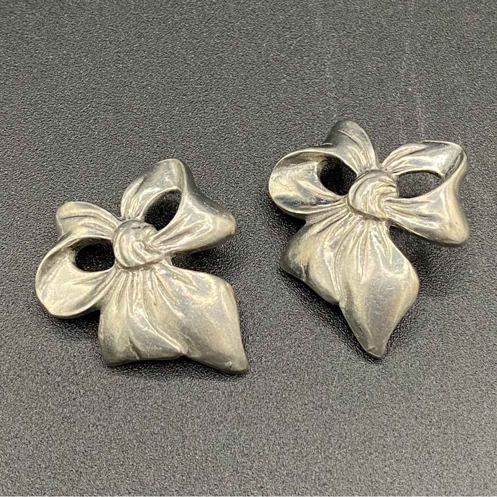 EarringsVintage Seagull Canada Signed Pewter Bow Earrings — 1988