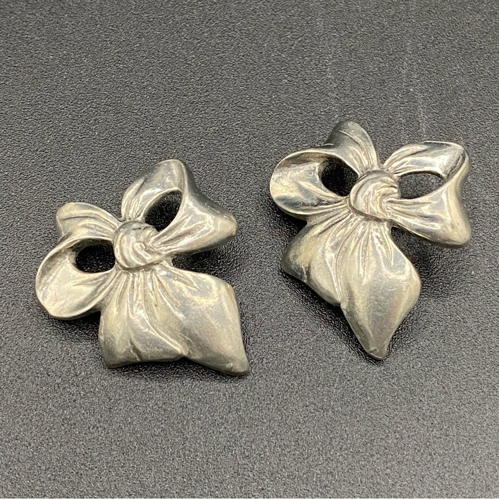 EarringsVintage Seagull Canada Signed Pewter Bow Earrings — 1988