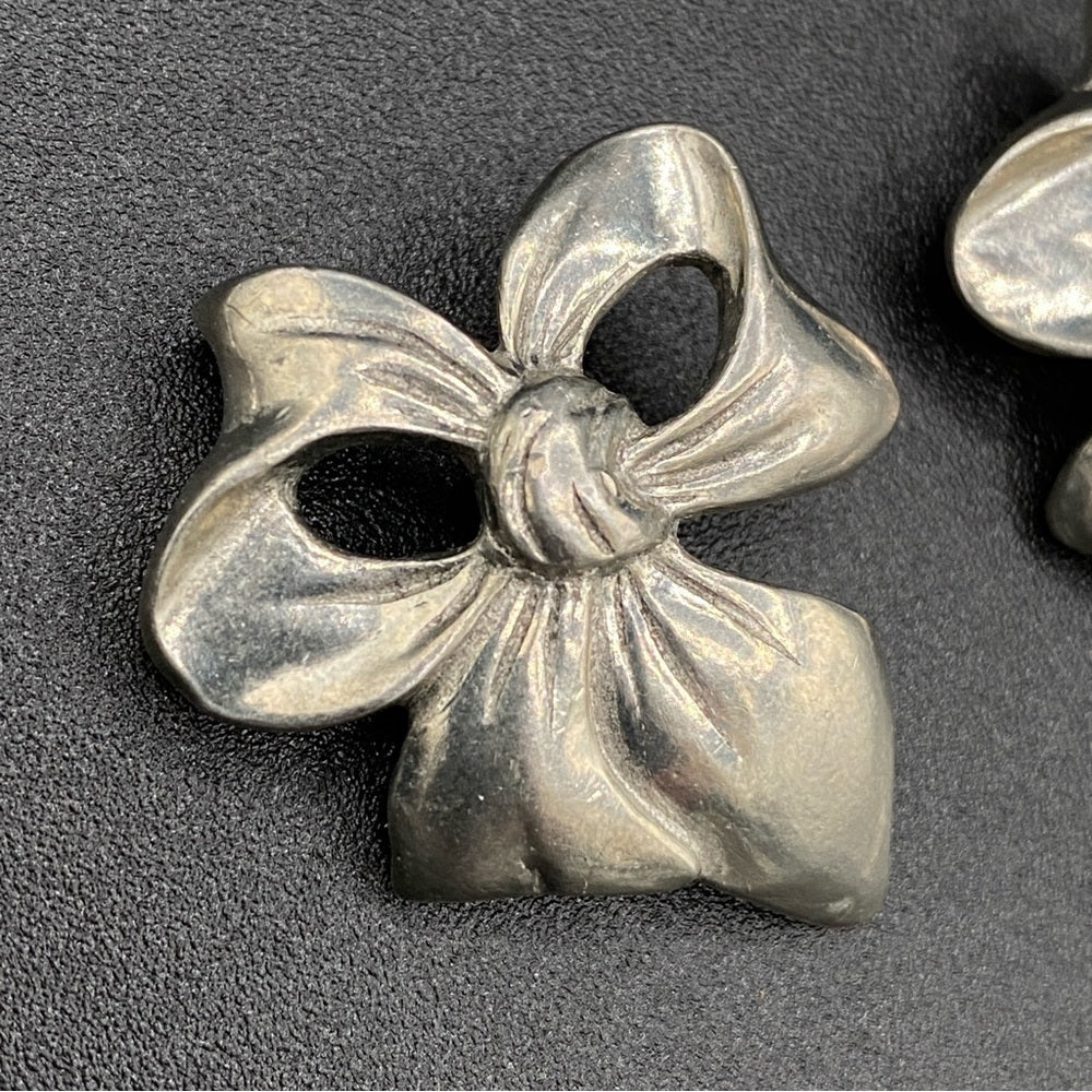 EarringsVintage Seagull Canada Signed Pewter Bow Earrings — 1988
