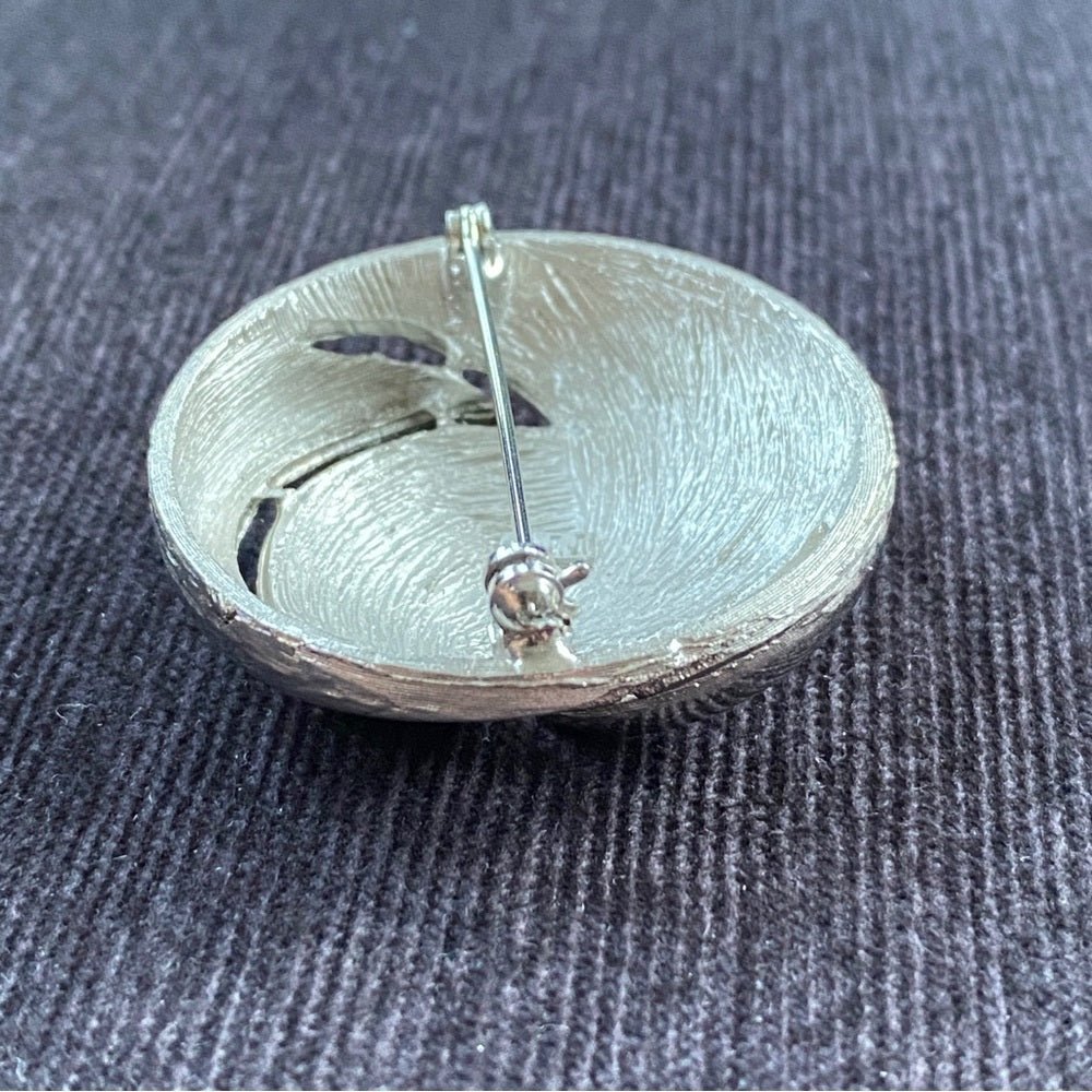 BroochesVintage Signed JJ Jonette Silver Tone Textured Art Nouveau Modernist Brooch
