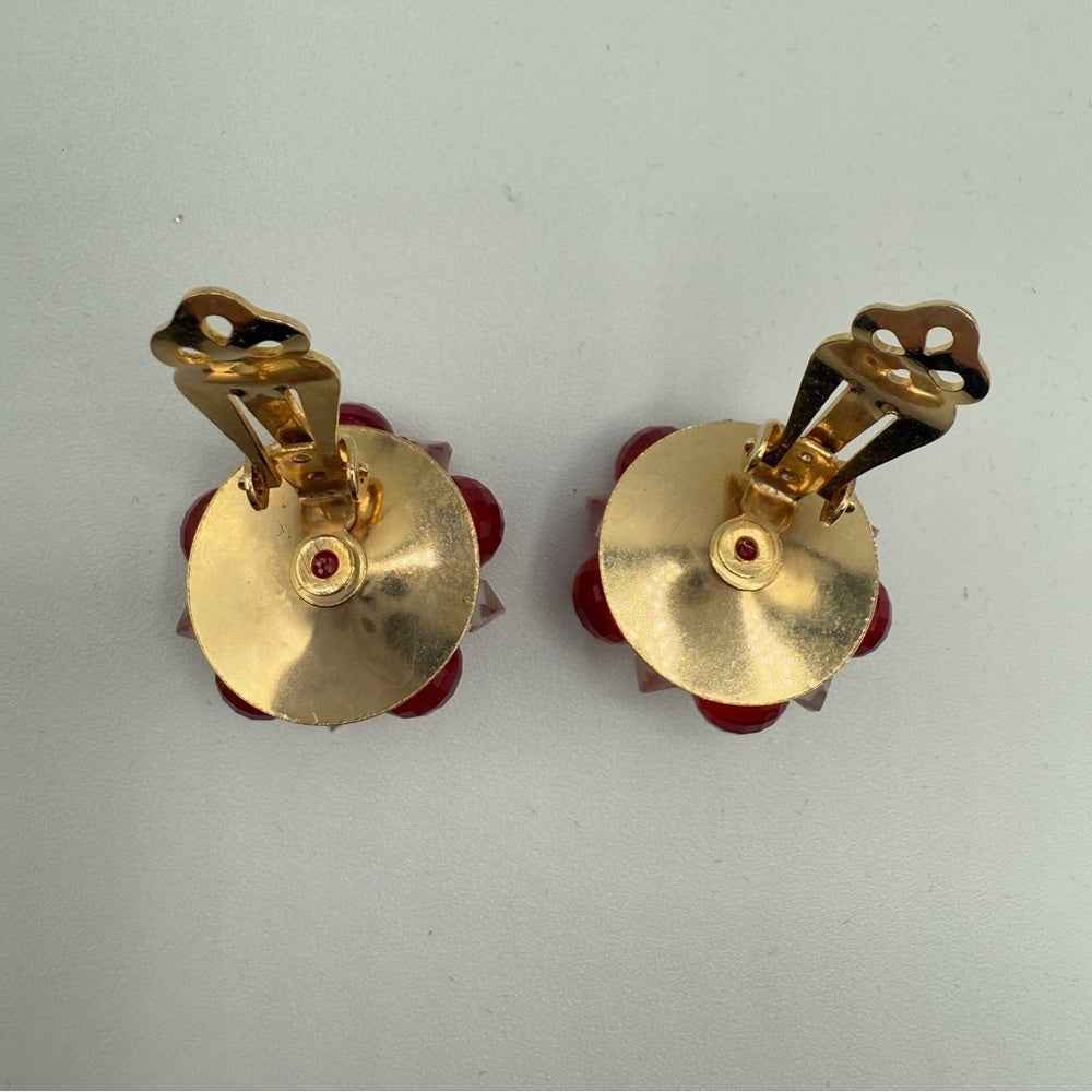 EarringsVintage Signed Lisner Red Cluster Clip-On Earrings