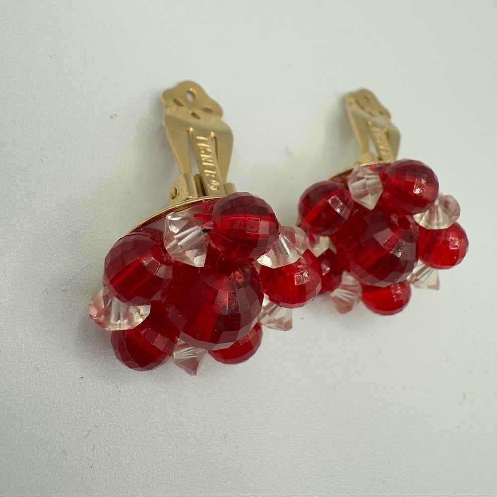 EarringsVintage Signed Lisner Red Cluster Clip-On Earrings