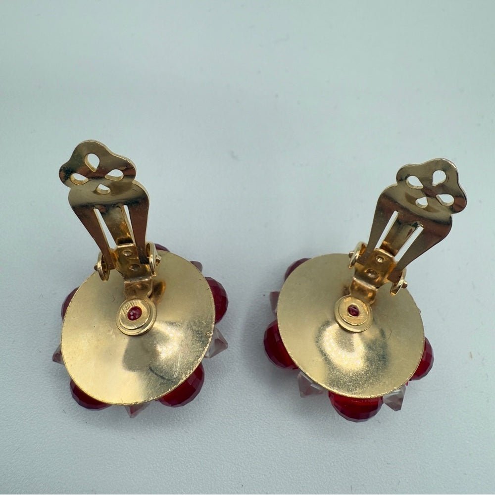 EarringsVintage Signed Lisner Red Cluster Clip-On Earrings