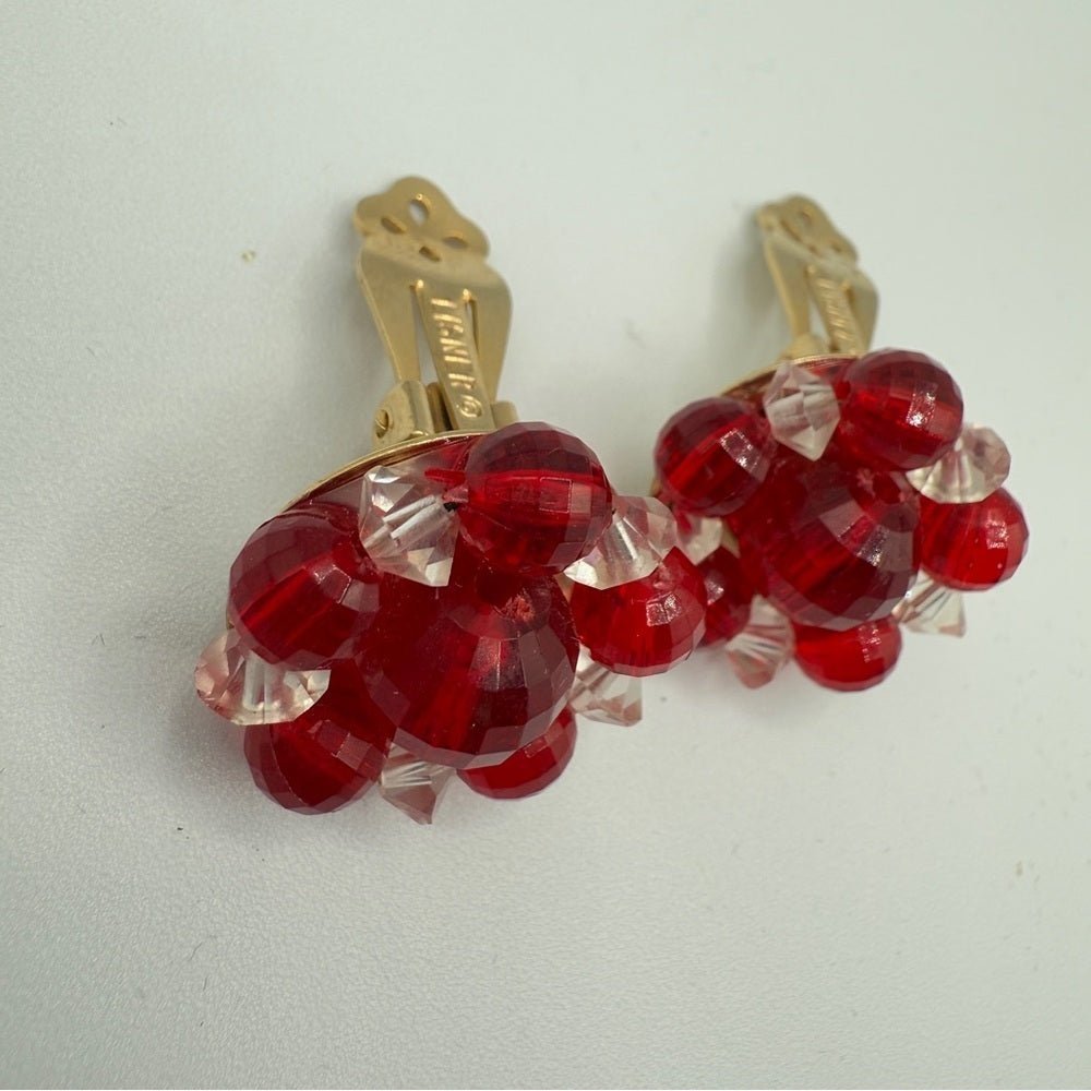 EarringsVintage Signed Lisner Red Cluster Clip-On Earrings