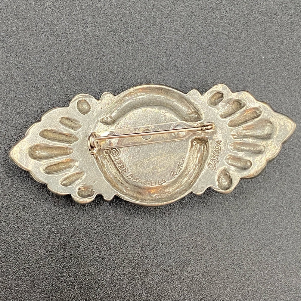 BroochesVintage Signed Seagull Canada Pewter Victorian Style Brooch with Faux Pearl