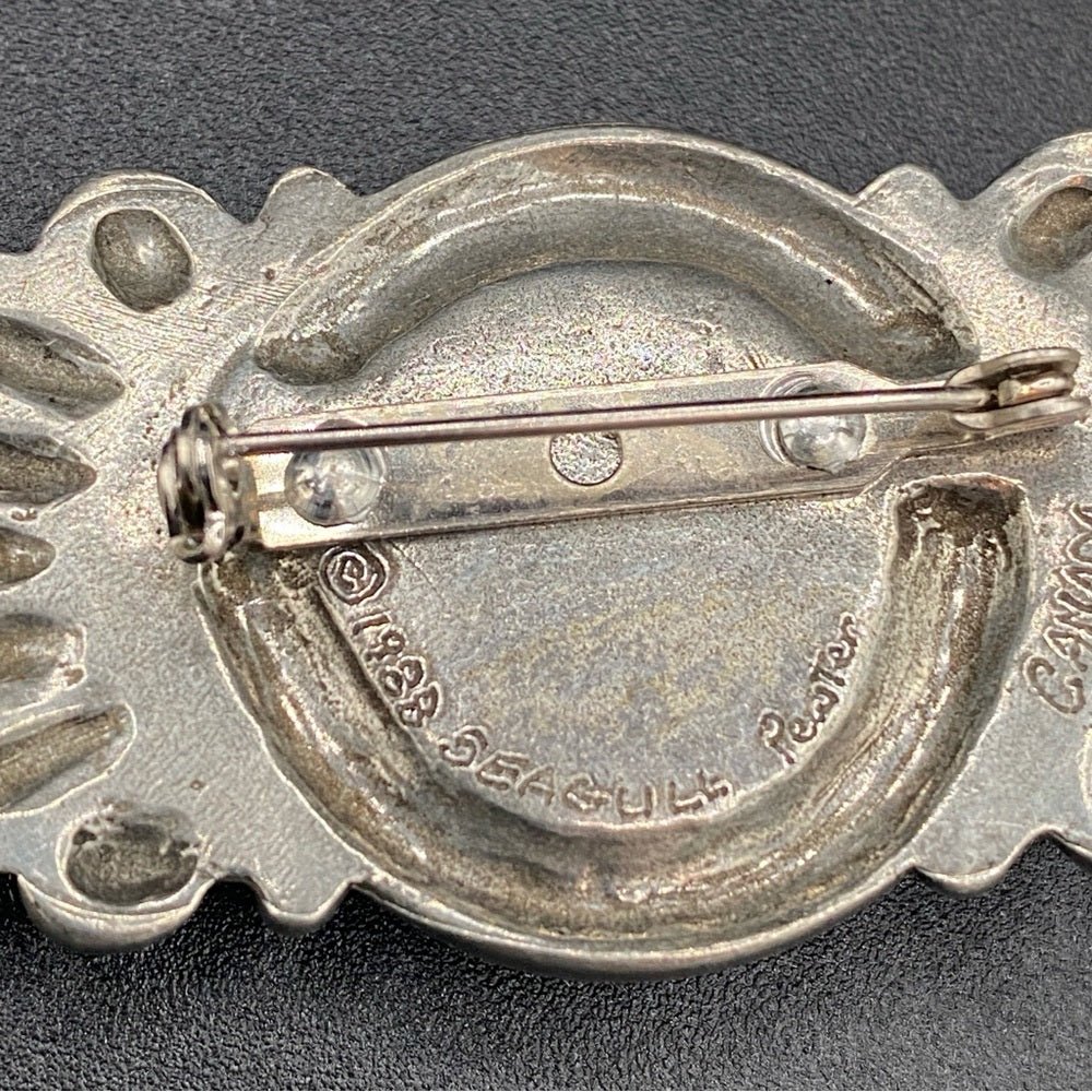BroochesVintage Signed Seagull Canada Pewter Victorian Style Brooch with Faux Pearl