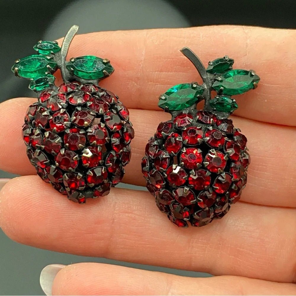 EarringsVintage Warner Signed Strawberry Crystal Rhinestone Clip-On Earrings
