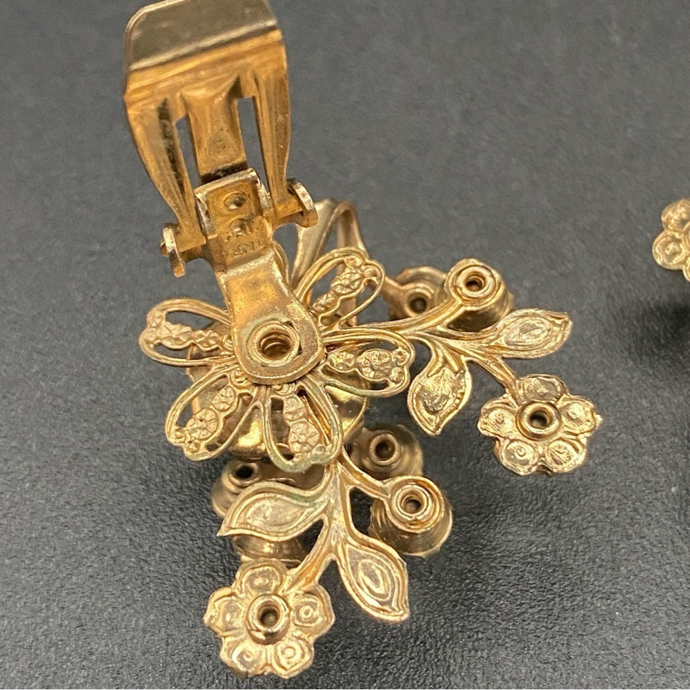 Gorgeous Baroque Style AB Crystal and Faux Pearl Vintage Clip On Earrings