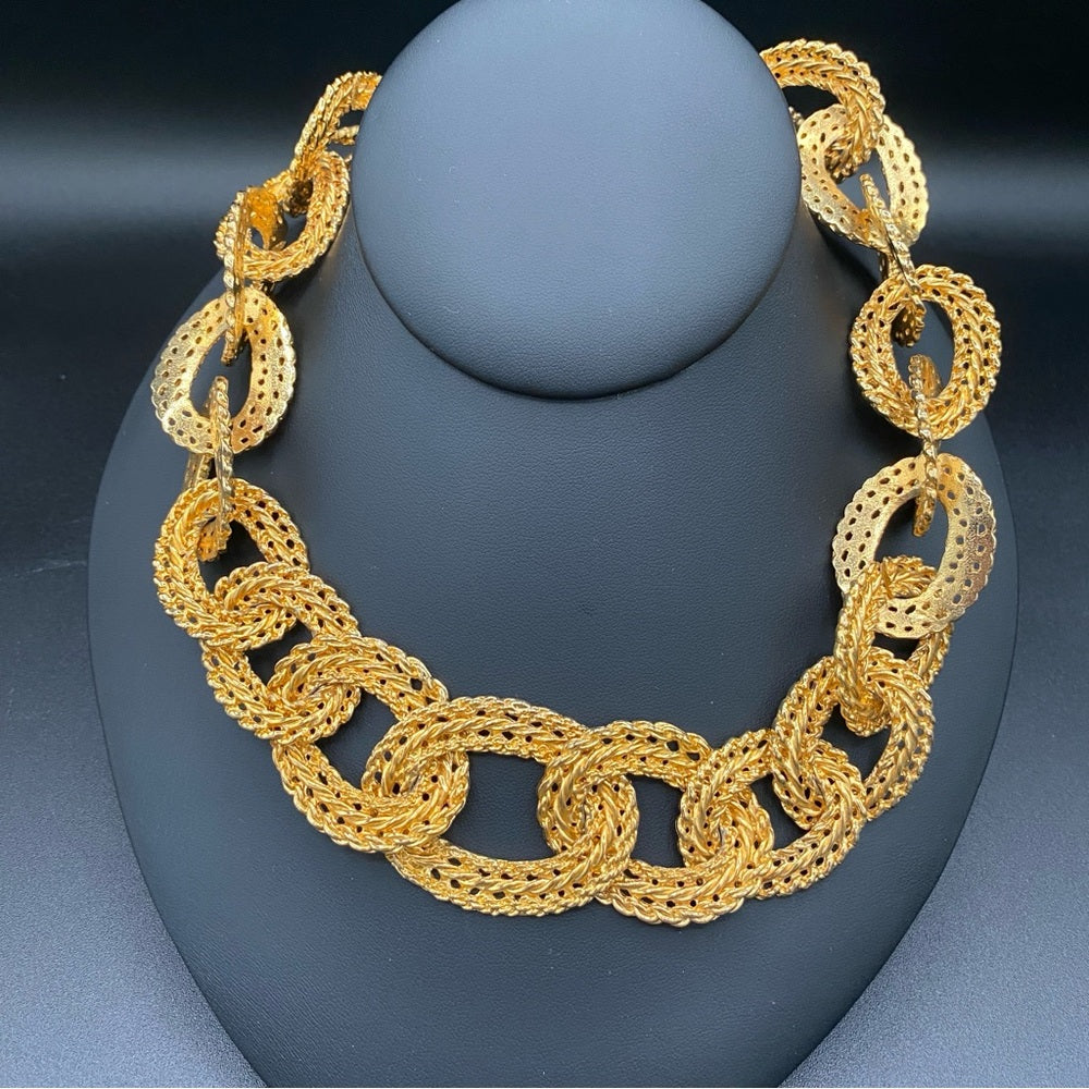 Chunky Gold Tone Runway 80s Chain Link Necklace