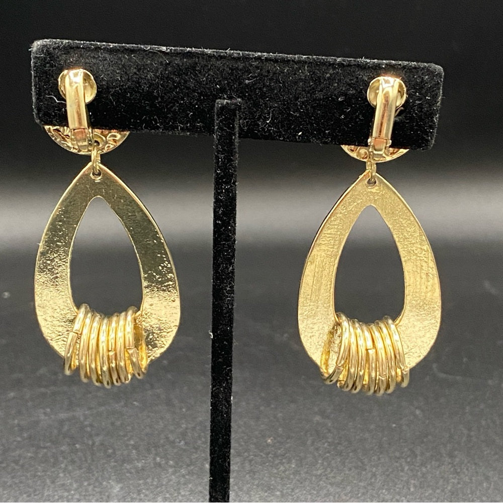 Vintage 80s Hammered Gold Tone Dangly Hoop Clip On Earrings