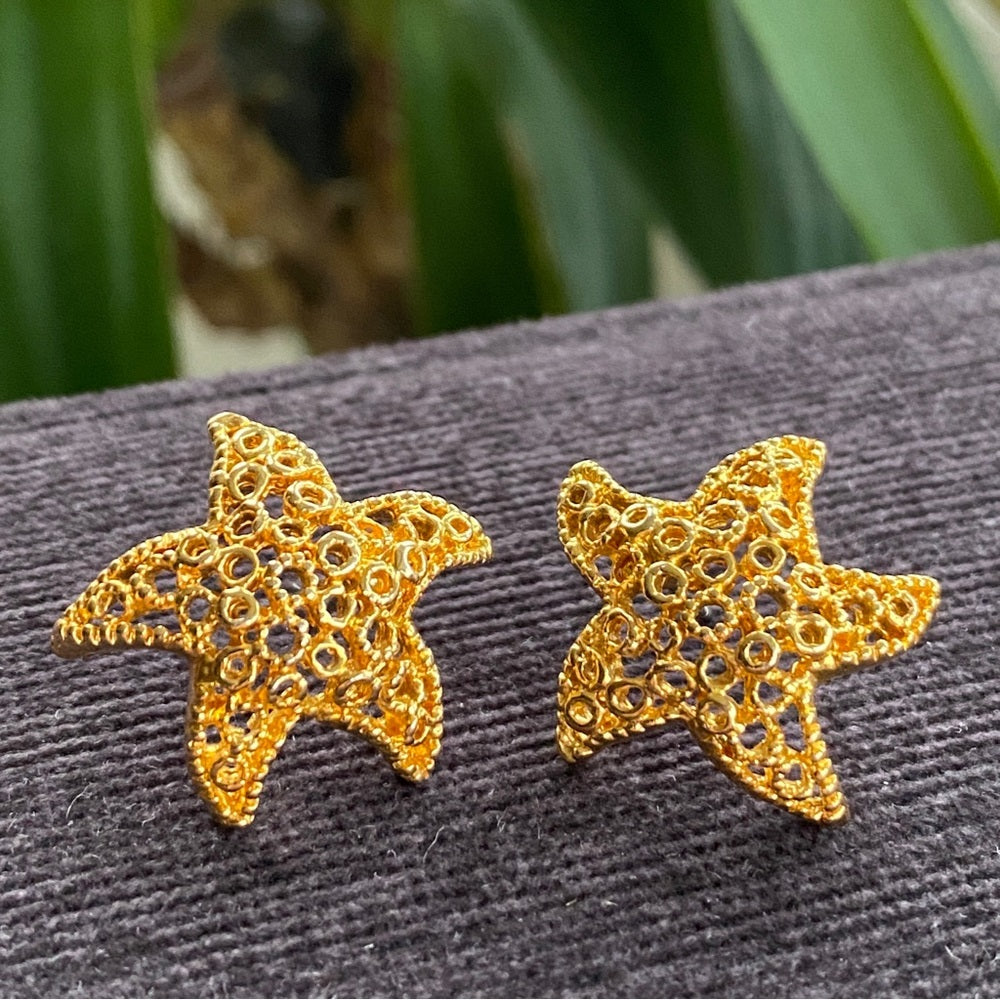 Nautical Gold Tone Mesh Starfish Earrings Pierced