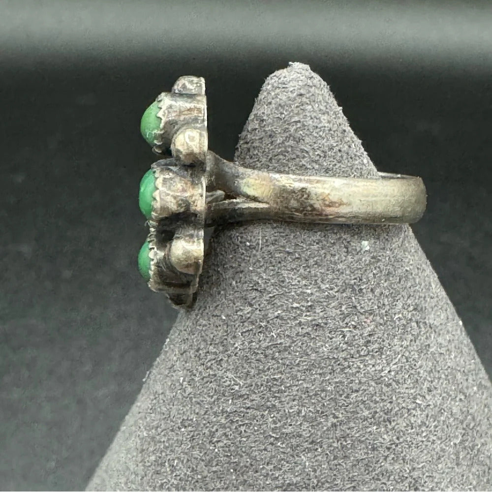 Vintage Zuni Cluster Signet Ring with Prong Setting in Sterling Silver Size 5