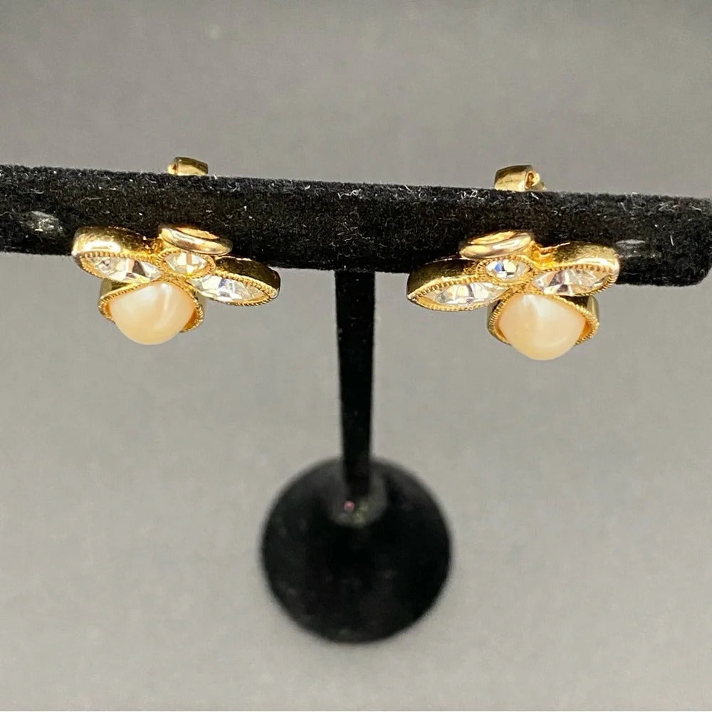 Avon Vintage Angel Pearl and Gold Tone Clip On Earrings