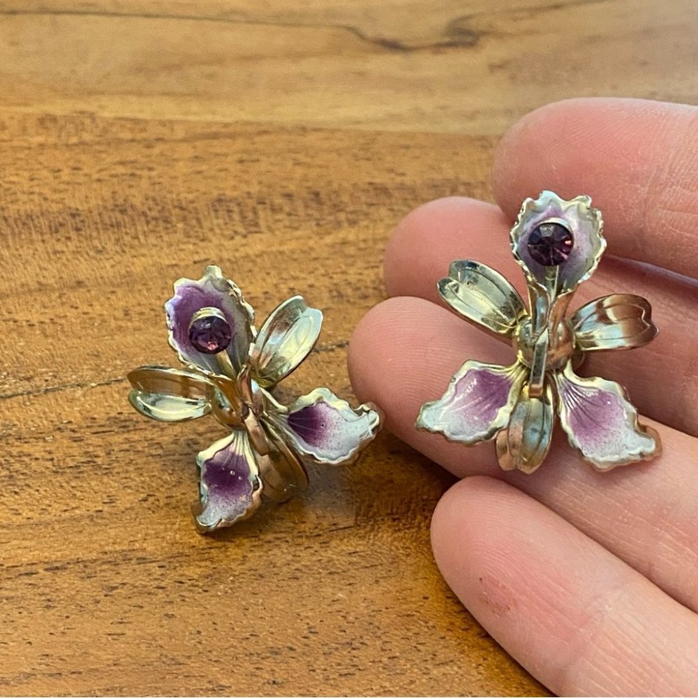 MCM Vintage Orchid Lily Screw back Purple Rhinestone Gold tone Earrings