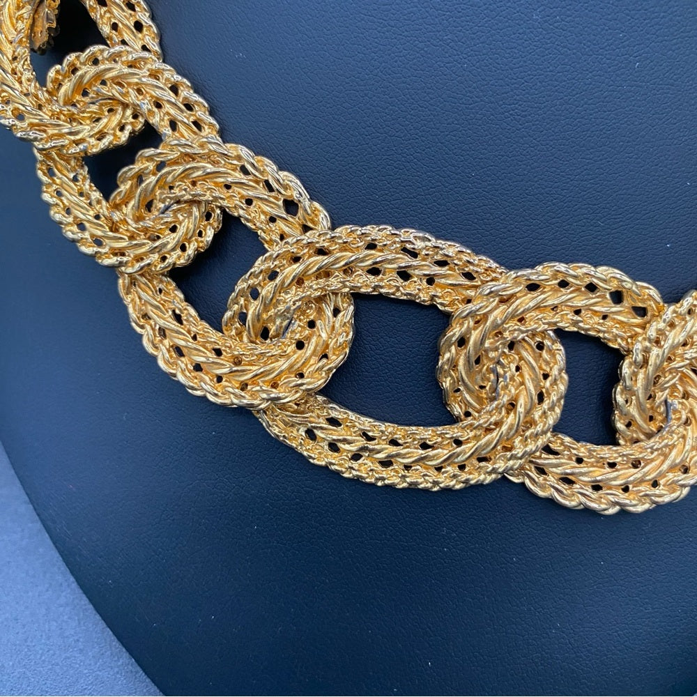 Chunky Gold Tone Runway 80s Chain Link Necklace