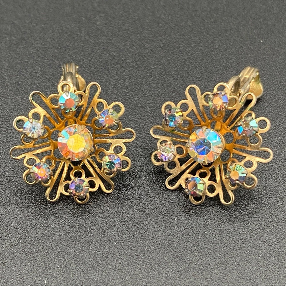 1950s Aurora Borealis Rhinestone Starburst Flower Clip On Earrings