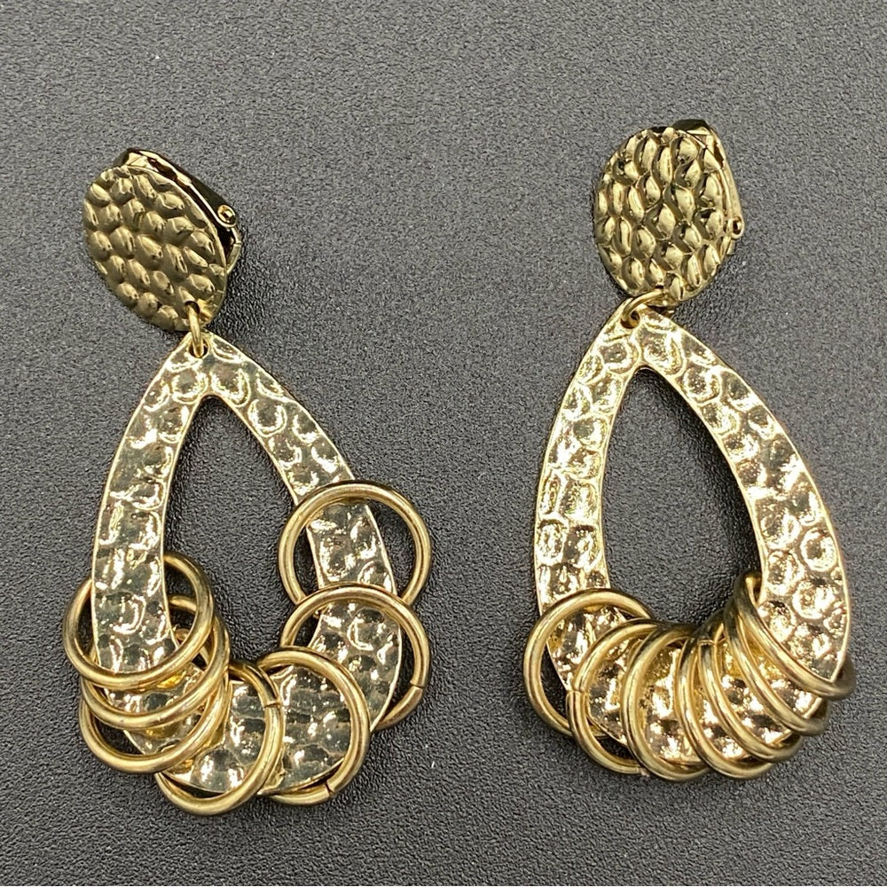 Vintage 80s Hammered Gold Tone Dangly Hoop Clip On Earrings