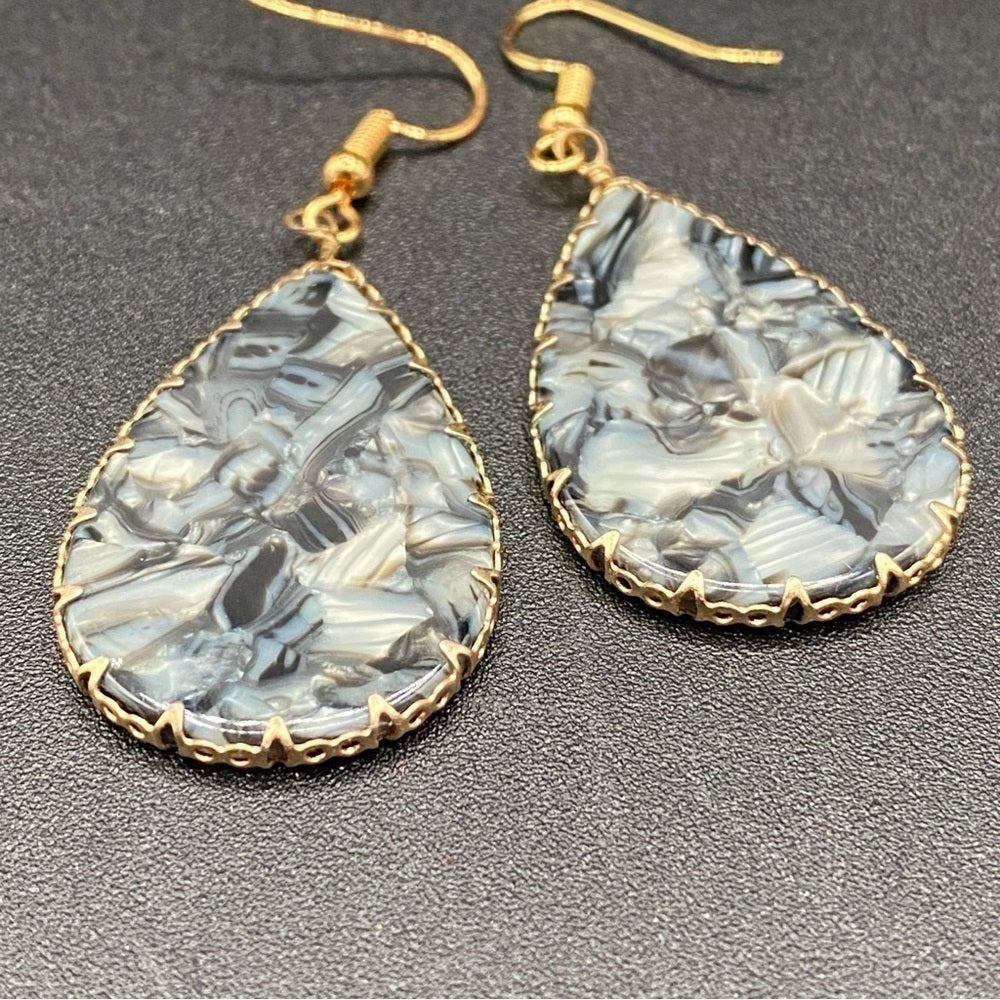 Marbled Lucite Teardrop Pierced Earrings