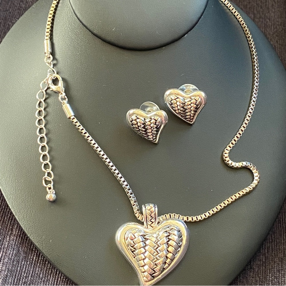 Curved Witch's Heart Earring and Necklace Set - Textured Silvertone