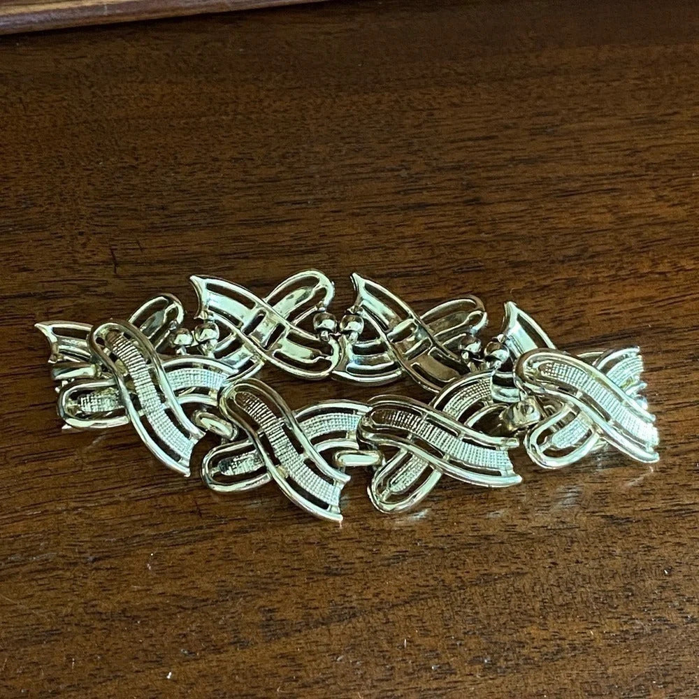 Vintage 80s Gold Tone Braided X Link Bracelet