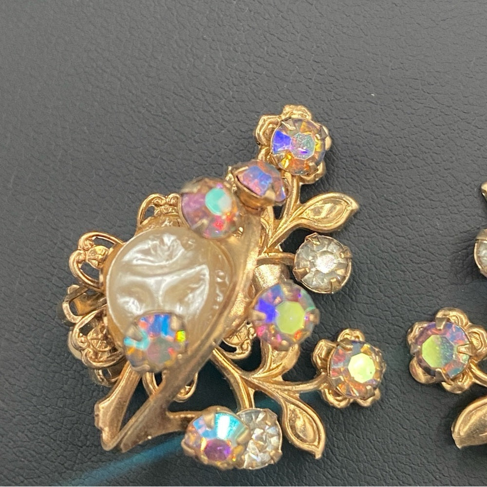 Gorgeous Baroque Style AB Crystal and Faux Pearl Vintage Clip On Earrings
